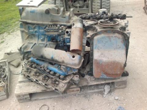 motor alkatrészek Ford traktorhoz motor alkatrészek Ford traktorhoz