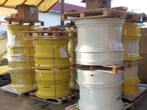 Új ikerfelni,  iker- és ápoló kerék gumival bármilyen tipusú traktorhoz legjobb áron Új ikerfelni,  iker- és ápoló kerék gumival bármilyen tipusú traktorhoz legjobb áron