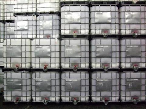 IBC tartály / IBC tartályok NITROSOL / folyékony műtrágya tárolásra,  ADR is IBC tartály / IBC tartályok NITROSOL / folyékony műtrágya tárolásra,  ADR is