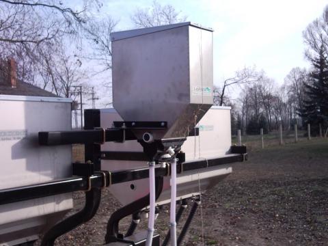 MaterMacc mikrogranulátum szóró adapter MaterMacc mikrogranulátum szóró adapter