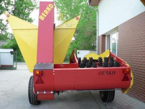 BERKO gyártmányú kukorica csőtörők, 1 illetve 2 soros kivitelben BERKO gyártmányú kukorica csőtörők, 1 illetve 2 soros kivitelben
