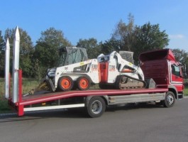 Siófok! Gépek szállítása! Fuvarozás! Traktor targonca pótkocsi szállítás!