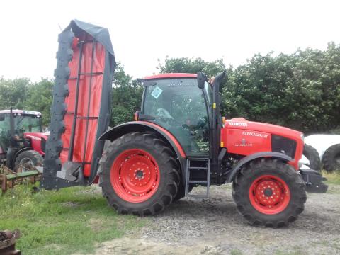 Kaszálás bérmunkában