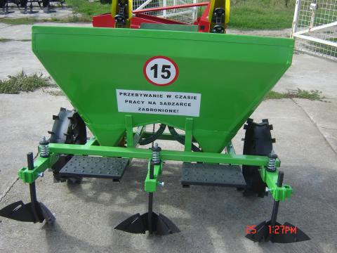 Burgonyaültető új 75cm,  nagytartályos300kg,  400000 ft Burgonyaültető új 75cm,  nagytartályos300kg,  400000 ft