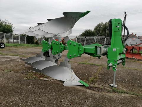 Bomet 3 fejes U064 váltvaforgató eke új Bomet 3 fejes U064 váltvaforgató eke új