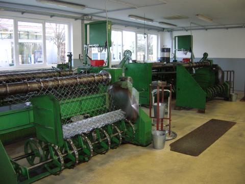 Drótfonatot a gyártótól! Kerítések, vadhálók, szögesdrót, huzalok Drótfonatot a gyártótól! Kerítések, vadhálók, szögesdrót, huzalok