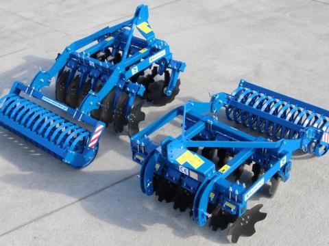 Rolmako U 645 1,25 m szőlészeti rövidtárcsa záróhengerrel készletről eladó Rolmako U 645 1,25 m szőlészeti rövidtárcsa záróhengerrel készletről eladó