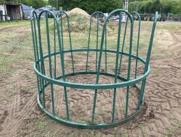 Etetőrács körbála,  szénarács,  szarvasmarha,  ló etető,  marha köretető
