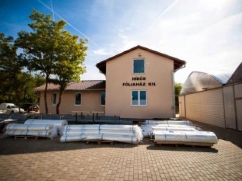 Fóliaház,  fóliasátor alkatrészek,  fóliarögzítő sínek,  klipszek,  nyitómotorok,  főszártartók Fóliaház,  fóliasátor alkatrészek,  fóliarögzítő sínek,  klipszek,  nyitómotorok,  főszártartók