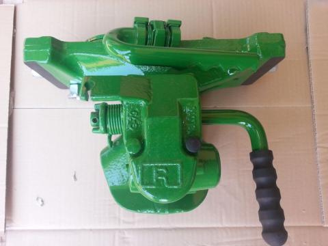 John Deere traktorhoz új Rockinger automata vonófej eladó John Deere traktorhoz új Rockinger automata vonófej eladó