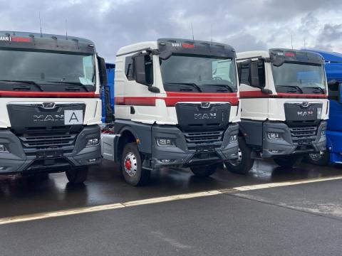 TEHERGÉPKOCSI VEZETŐT FELVESZÜNK