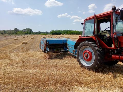 Traktoros bérmunka Pusztamérgesen és környékén Traktoros bérmunka Pusztamérgesen és környékén