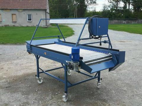 KMK görgős válogató asztal KMK görgős válogató asztal