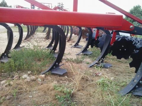 Szántóföldi kultivátor Szántóföldi kultivátor