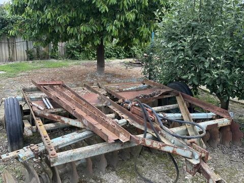 GD - 3,2 m vontatott tárcsa magtakaróval GD - 3,2 m vontatott tárcsa magtakaróval