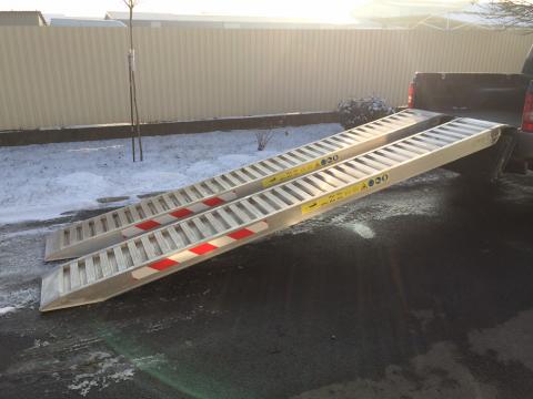 Aluminium feljáró rámpa Aluminium feljáró rámpa