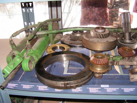 John Deere 6100 bontott alkatrészek