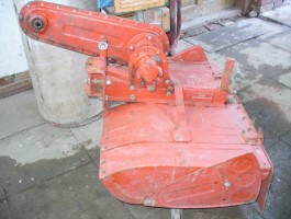 Honda f-600 kistraktor vontatott talajmarót keresek megvételre.