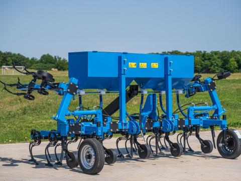 Kultivátor 6 soros,  GASPARDO műtrágya adagolóval Kultivátor 6 soros,  GASPARDO műtrágya adagolóval