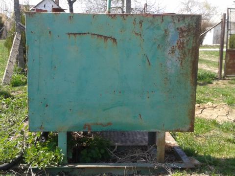 Eladó hidrolika tartály Eladó hidrolika tartály