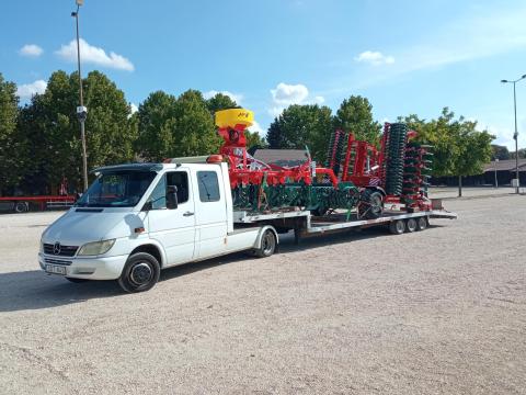 Traktor,  MTZ,  pótkocsi,  permetező,  targonca,  rakodógép,  szállítás Cegléd Traktor,  MTZ,  pótkocsi,  permetező,  targonca,  rakodógép,  szállítás Cegléd