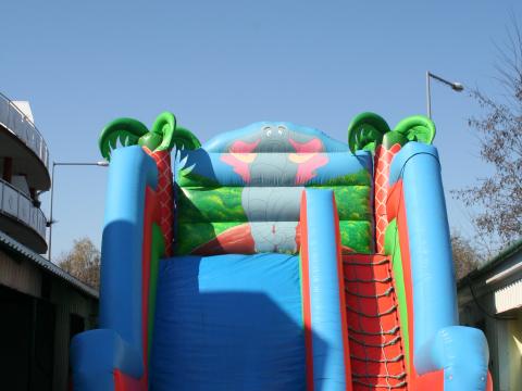 Felfújható csúszda