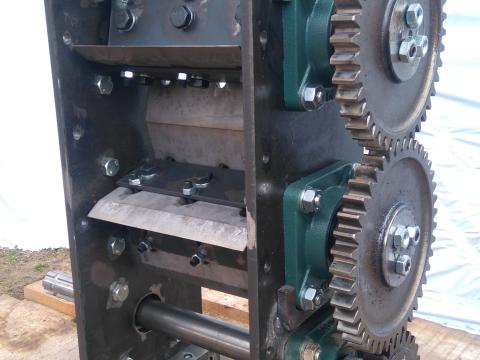 Ágaprító,  ágdaráló,  gallyaprító traktor hajtású eladó Ágaprító,  ágdaráló,  gallyaprító traktor hajtású eladó