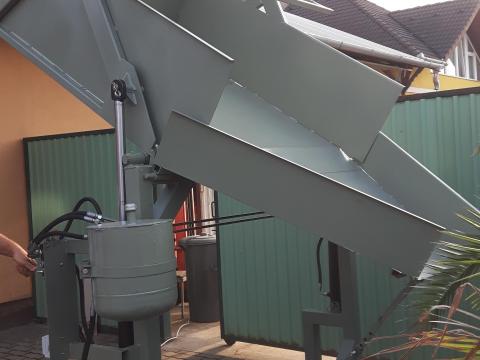 Konténer borító fordító kiöntő garanciás eladó Konténer borító fordító kiöntő garanciás eladó