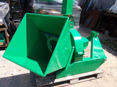 BX-42 ágaprító kardánnal BX-42 ágaprító kardánnal