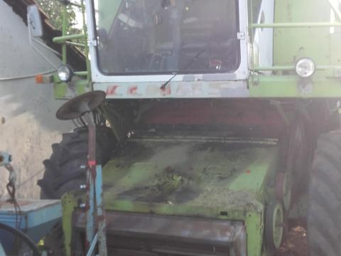 Claas Dominator 106-os kombájn szezonra felkészítve doblassítóval Claas Dominator 106-os kombájn szezonra felkészítve doblassítóval