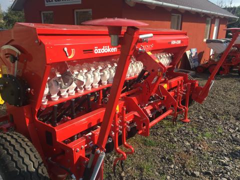 Özdöken búza- és aprómagvetőgép