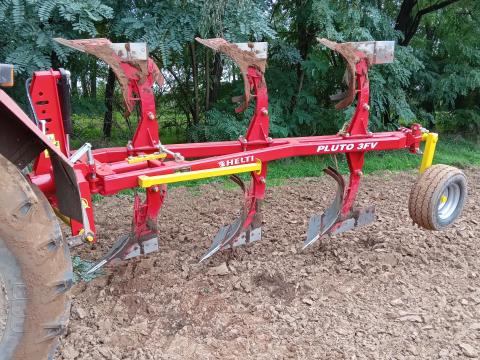 HELTI PLUTO váltvaforgató eke HELTI PLUTO váltvaforgató eke