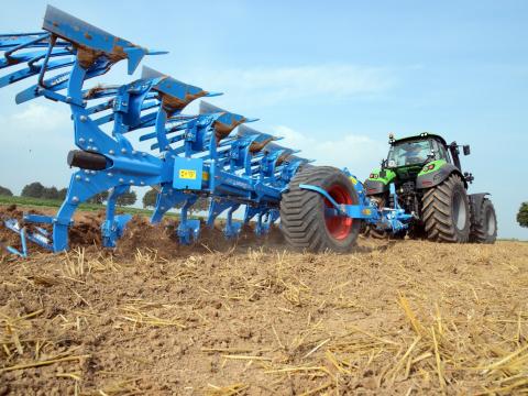 LEMKEN Diamant 16 féligfüggesztett eke