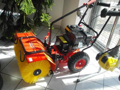 Új Hecht 8616SE benzines seprőgép garanciával eladó Új Hecht 8616SE benzines seprőgép garanciával eladó