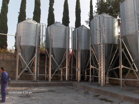 Gabona Silo Tartaly Elado