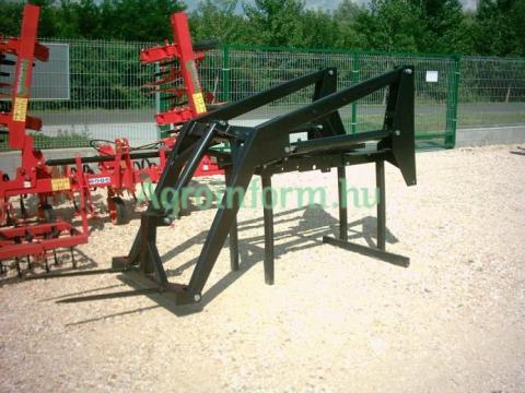 MTZ-re szerelhető homlokrakodó bálatüskével MTZ-re szerelhető homlokrakodó bálatüskével