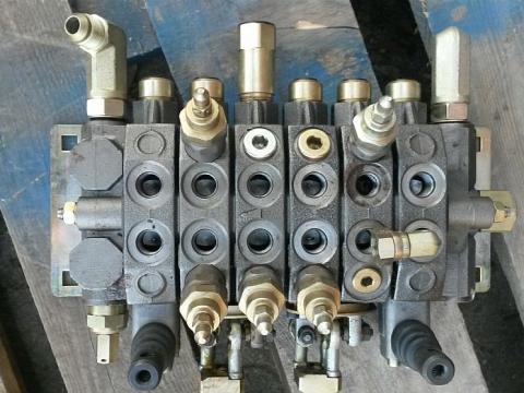 Hidraulikus vezértömb, útválasztó, 2 és 6 körös Hidraulikus vezértömb, útválasztó, 2 és 6 körös