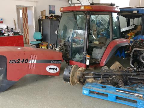 CASE IH MX240 BONTOTT ALKATRÉSZ CASE IH MX240 BONTOTT ALKATRÉSZ