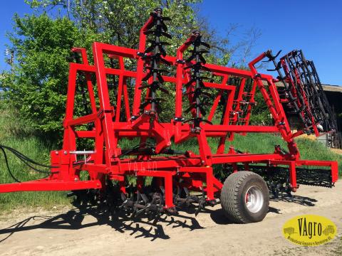 Új! VAgro 6,2 m-es vont. hidr.csukható ásóborona a gyártótól 2 év garanciával Új! VAgro 6,2 m-es vont. hidr.csukható ásóborona a gyártótól 2 év garanciával