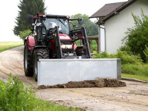 Fliegl tisztító és tolólemez/takarító pajzs készleten Fliegl tisztító és tolólemez/takarító pajzs készleten