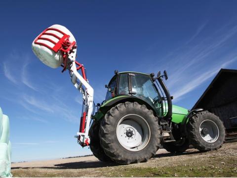Fliegl Variant homlokrakodó és hátsó rakodó Fliegl Variant homlokrakodó és hátsó rakodó