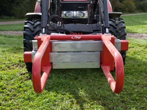 Fliegl négyszögletes bálafogó Fliegl négyszögletes bálafogó