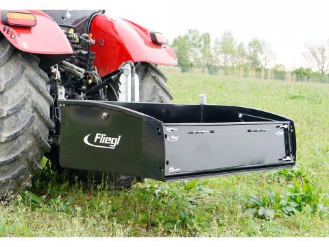 Fliegl hátsó és Gigant billenőkanál Fliegl hátsó és Gigant billenőkanál