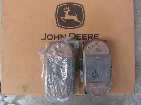 John Deere olajhűtő RE56690,  RE560752 John Deere olajhűtő RE56690,  RE560752