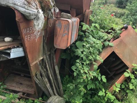 MF31 PARCELLAKOMBÁJN