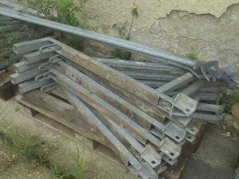 Zsaluzó konzol Zsaluzó konzol