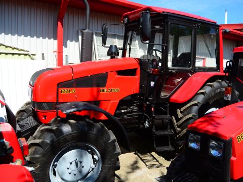 BELARUS MTZ 1221.3 traktor BELARUS MTZ 1221.3 traktor