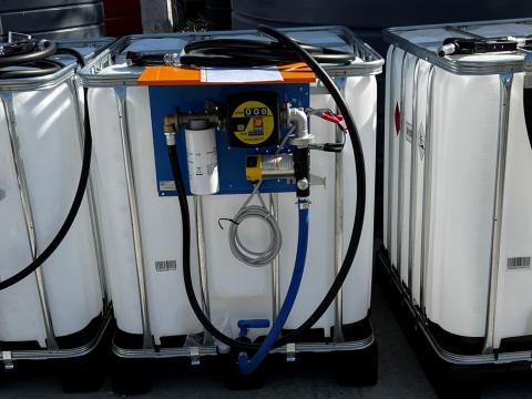 Raktárról azonnal elérhető! ADR minősítésű műanyag IBC tartályok és szerelt kiadagolók