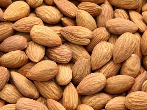 Mandula 3800 Ft/kg hazai Mandula 3800 Ft/kg hazai