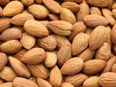 Mandulabél 4000 Ft/kg hazai minőségben Mandulabél 4000 Ft/kg hazai minőségben